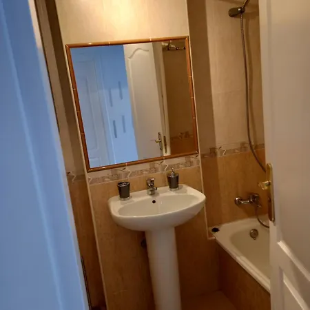 Golf Apartment *